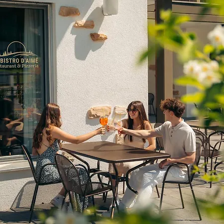 Boutique Hotel Corbetta & Spa - A 5 Minutes De L'Autoroute A12 Aux Paccots Sur Montreux, Profitez De La Montagne Et Du Lac Leman- Loft Familial Disponible-3